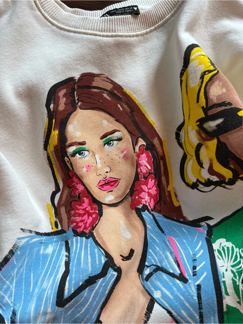 🅩🅐🅡🅐 Oversize Graphic Women Print Off White Sweatshirt - Picture 6 of 8